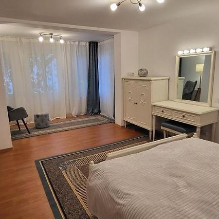 Cotroceni Accommodations Upstairs Bukareszt Zewnętrze zdjęcie